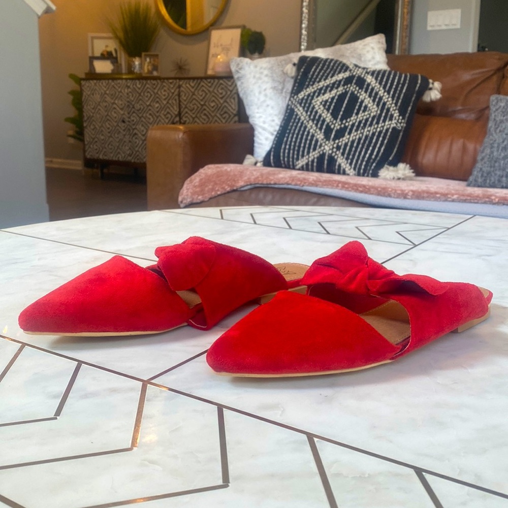 NWT Red bow flats, size 8